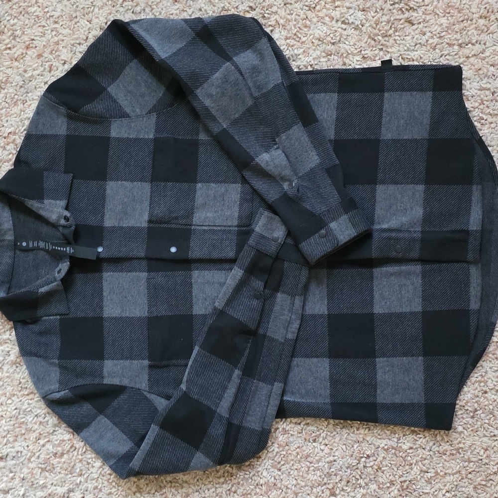 Lululemon Soft Knit Overshirt Medium M Men's Check Plaid Black Graphite Buffalo
